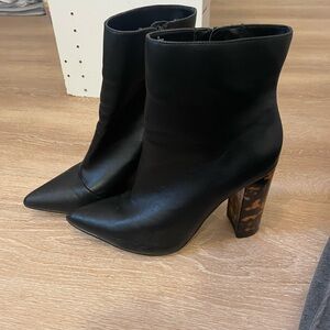 Express Black Ankle Boots with Tortoise Heel Sz9
